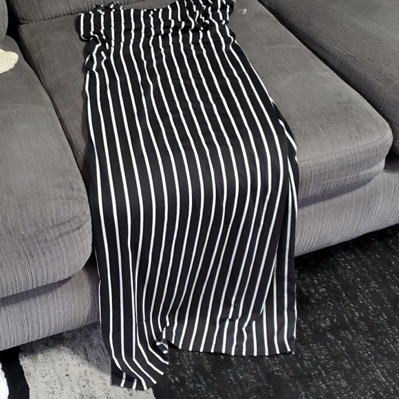 Dress - Picture 1 of 3